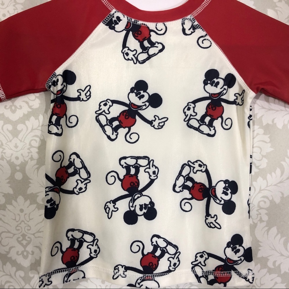 New Disney Rash Guard 3T - Picture 3 of 8